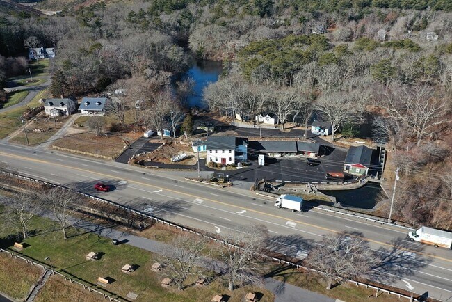 Building Photo - 825 Scenic Hwy
