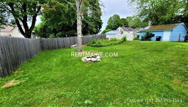 Building Photo - 180 Fourth St.