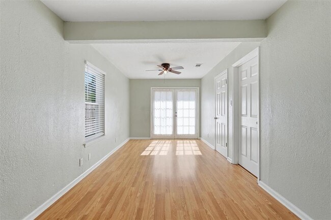 Building Photo - 1103 Floradale Dr