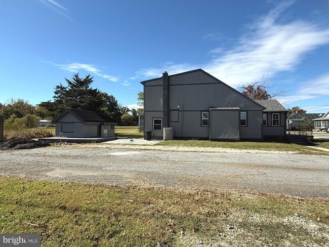 Building Photo - 37 Beaver Ave