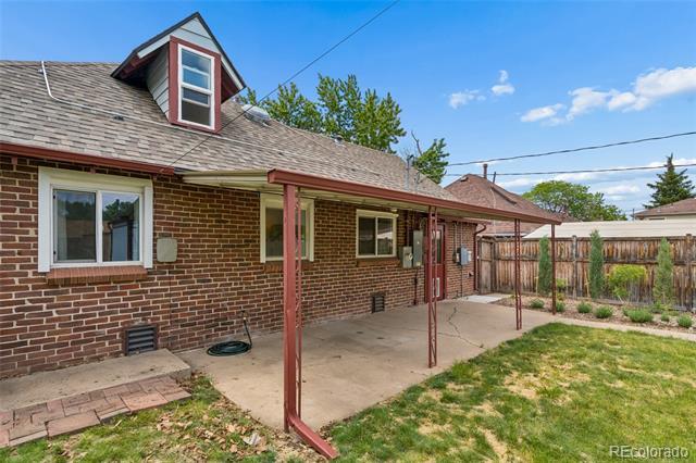 Building Photo - 556 S Canosa Ct