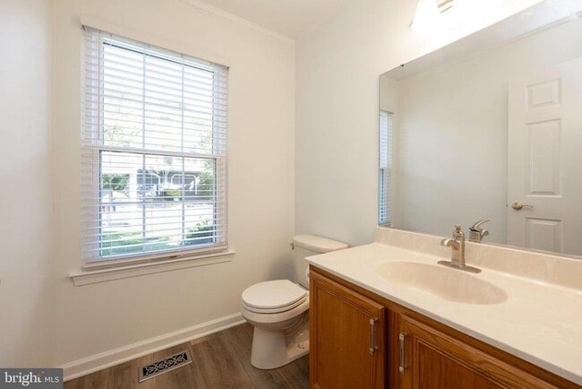 Building Photo - 112 Whistling Swan Ln
