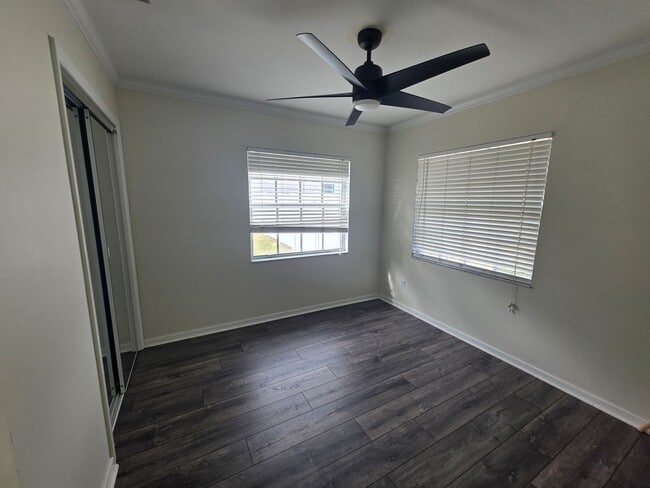 Building Photo - Spacious 5 Bedroom Home with Pool in Crystal Lake Homesites