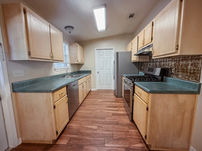 Building Photo - 309 Adams Dr