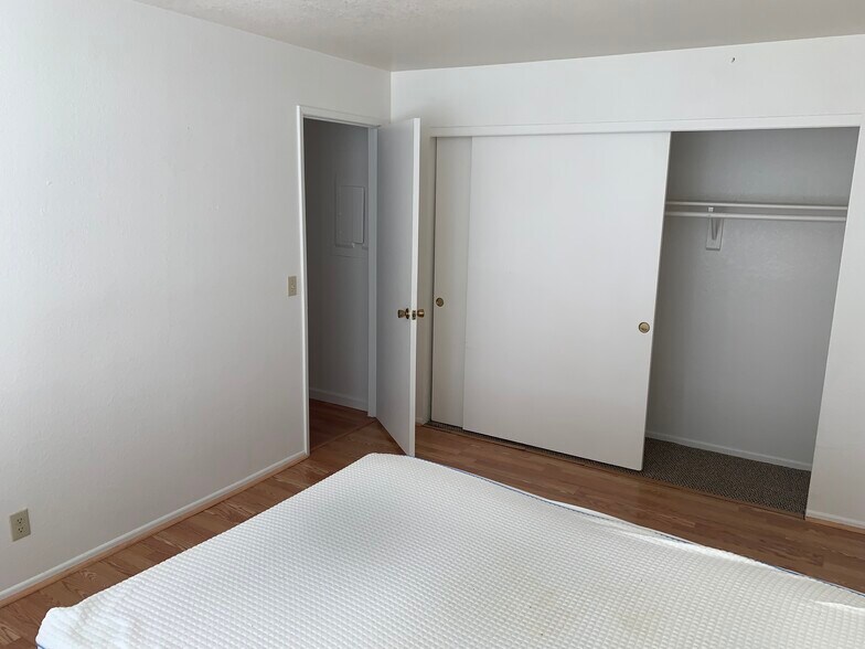 Building Photo - 2008 Mesquite Ln