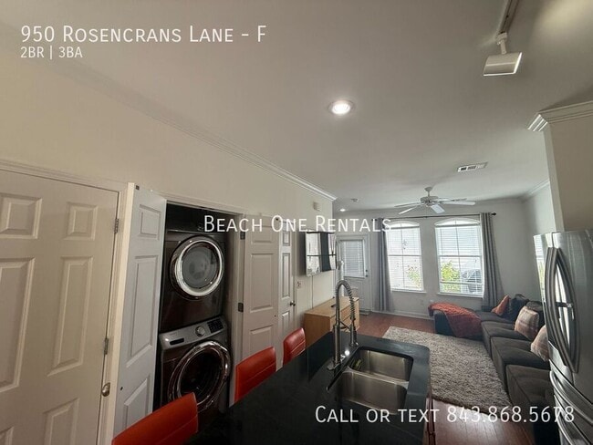 Building Photo - 950 Rosencrans Ln