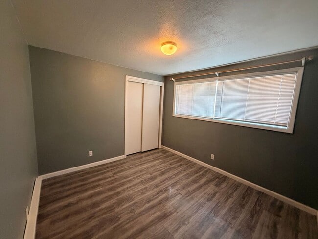 Building Photo - 5883 Onyx Ave