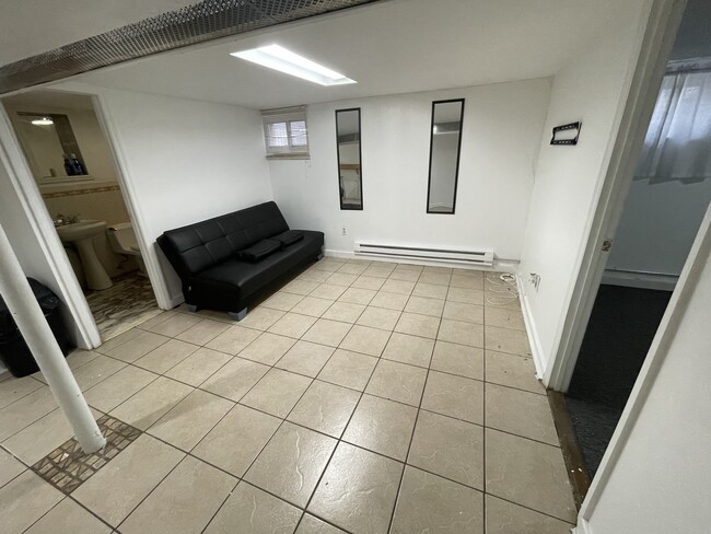Livingroom - 139-51 231st St