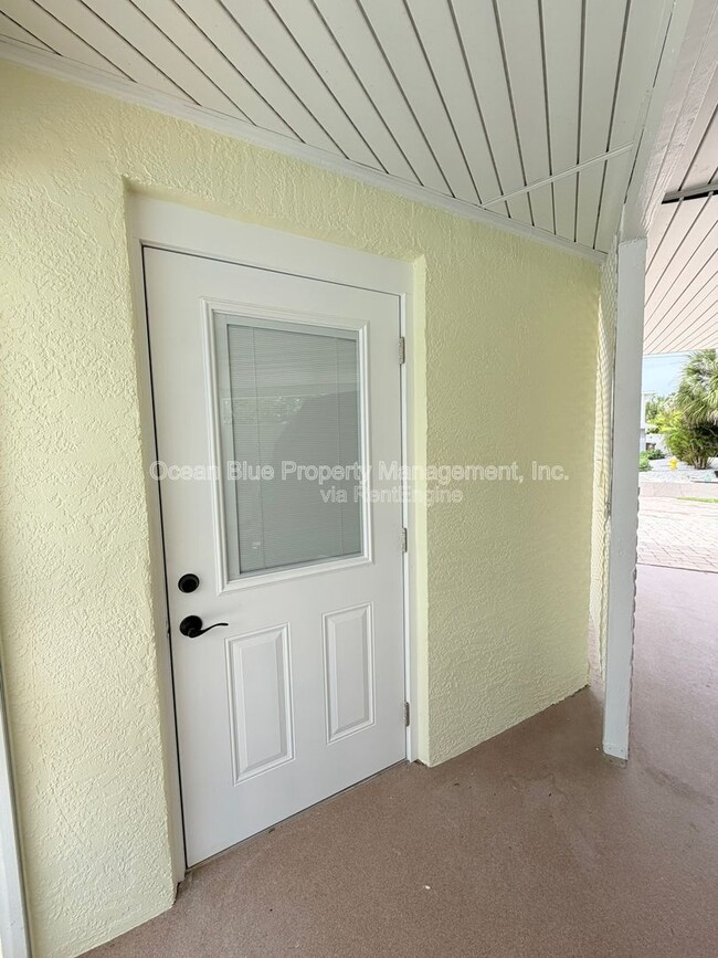 Building Photo - 1000 Bay Pine Blvd
