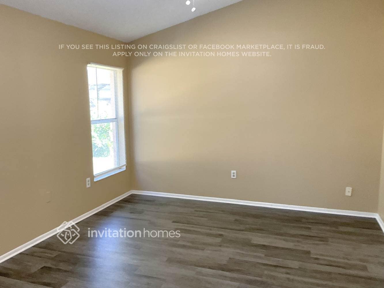 Building Photo - 713 46th St E