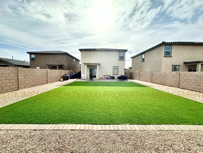 Building Photo - 7064 W Vineridge Dr