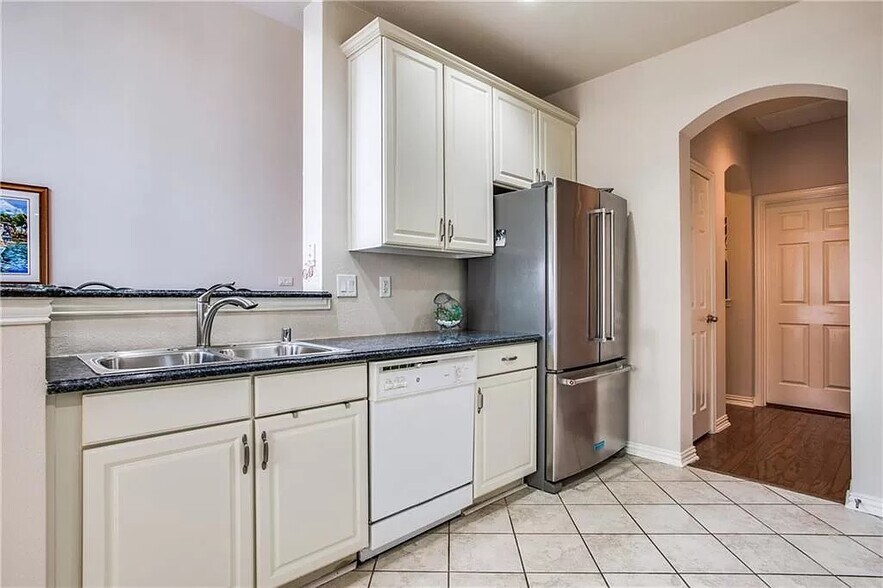 Building Photo - 1861 Sandpiper Ln