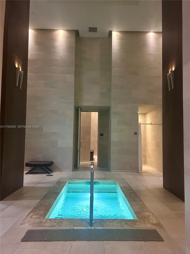 Building Photo - 1830 S Ocean Dr