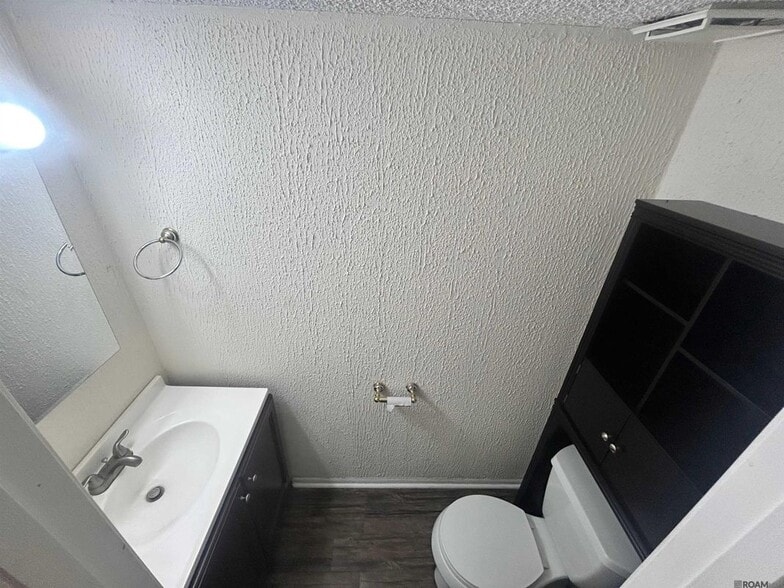 Building Photo - 4448 Stumberg Ln