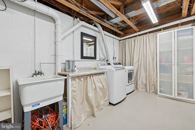 Building Photo - 1415 Aspen Ct