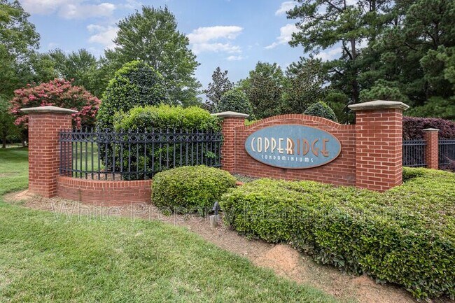 Building Photo - 17135 Red Feather Dr