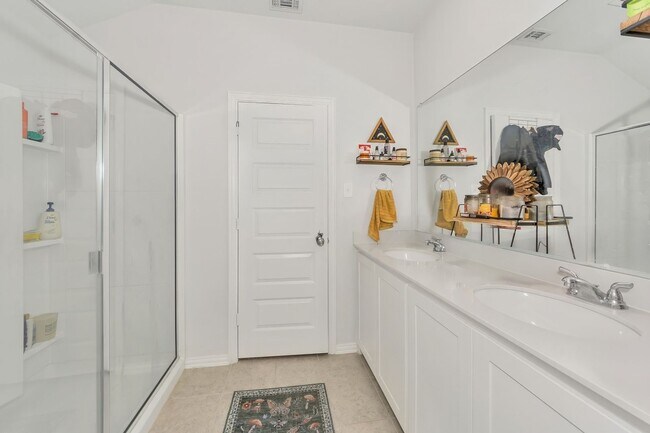 Building Photo - Charming 4BR House in Anna