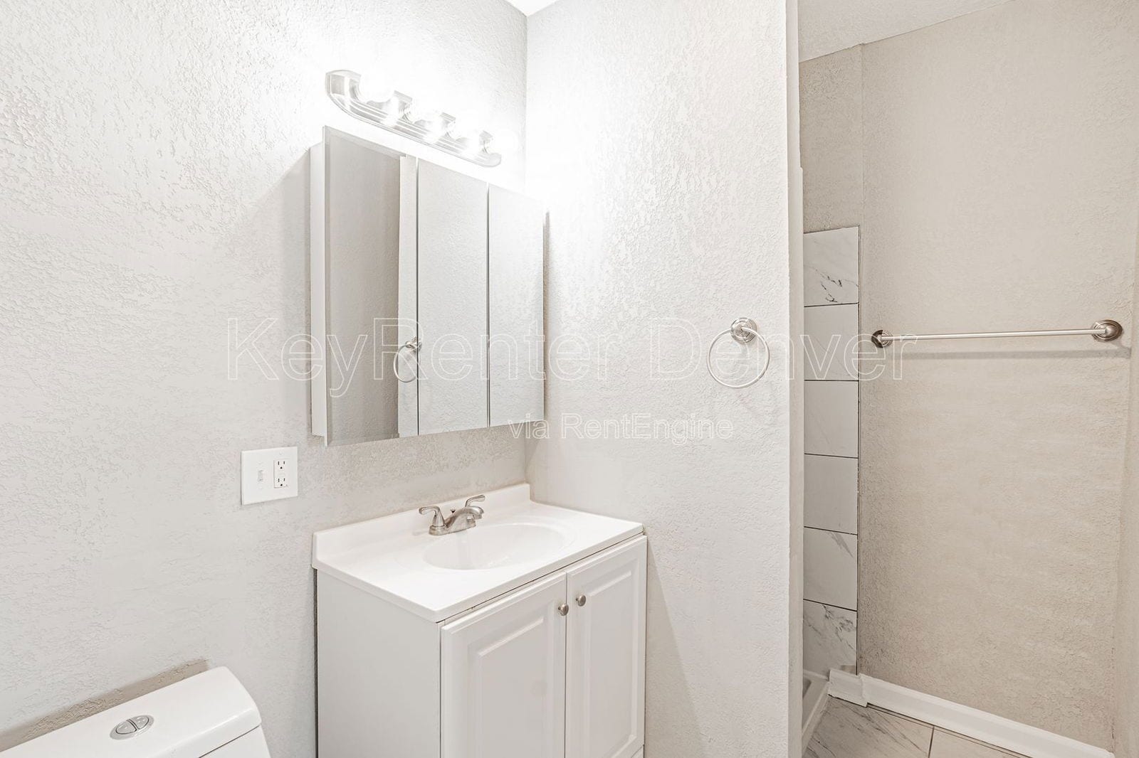 Building Photo - 4768 Vine St