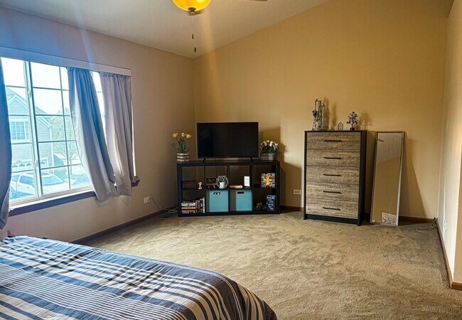 Building Photo - 1567 Spaulding Rd