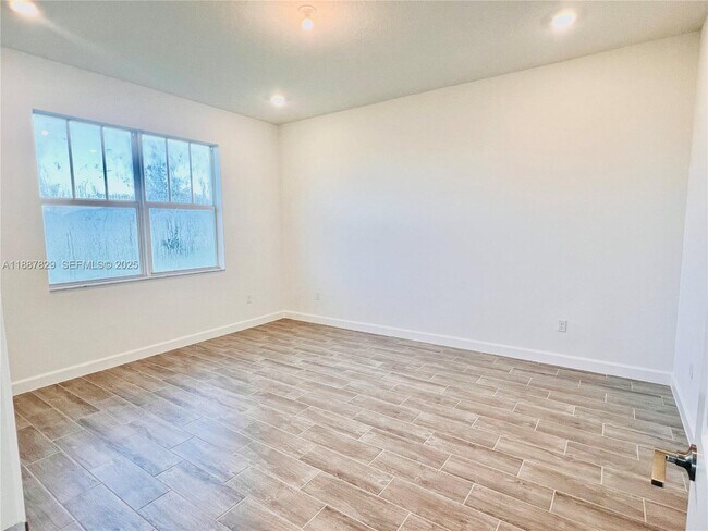 Building Photo - 1391 Tangled Orchard Tr