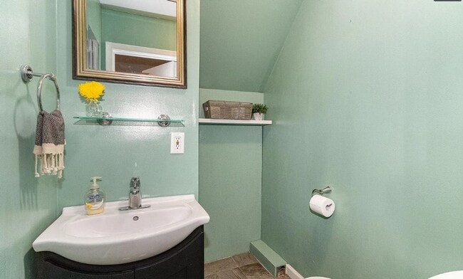 Building Photo - 2 Bedroom Townhome in Mechanicsburg