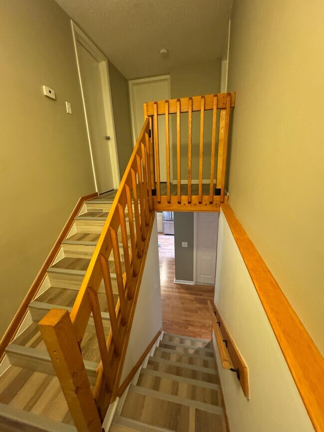 Building Photo - 1458 N Lawnwood Cir