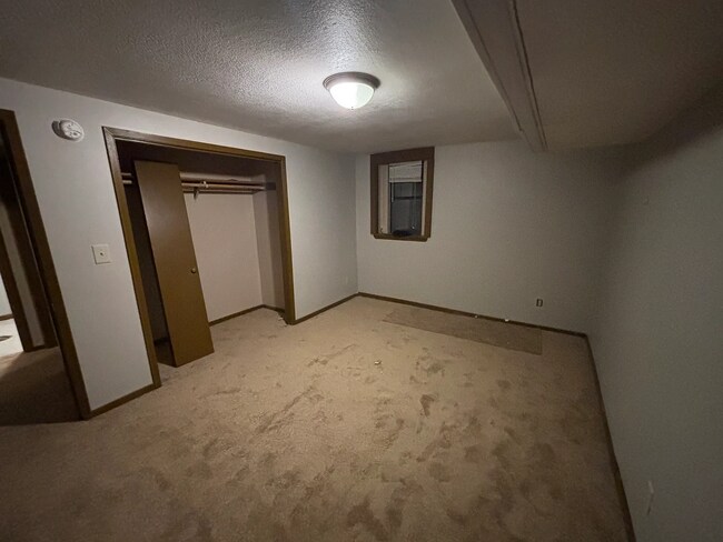 Building Photo - 2423 Farmstead St