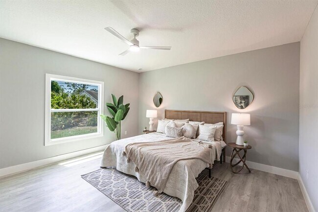 Building Photo - 12123 Platano Dr