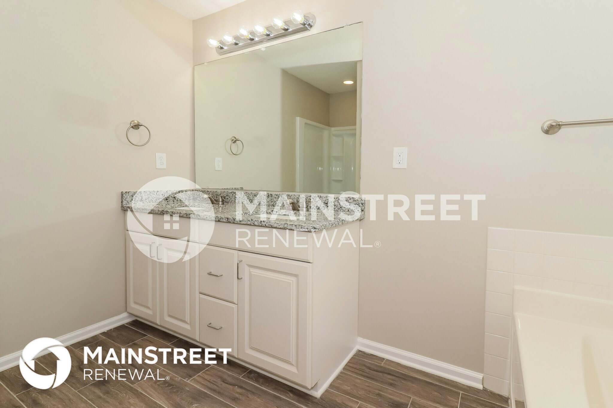 Building Photo - 2401 Bethune Cir