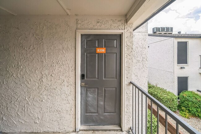 Building Photo - 13015 Audelia Rd