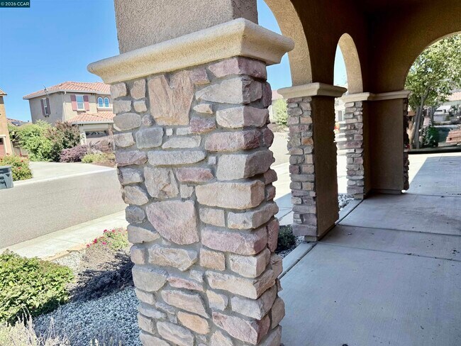 Building Photo - 373 Anchorage Dr