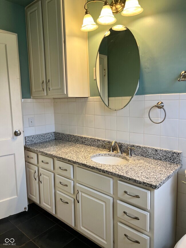 Building Photo - 1328 Wallace Ave