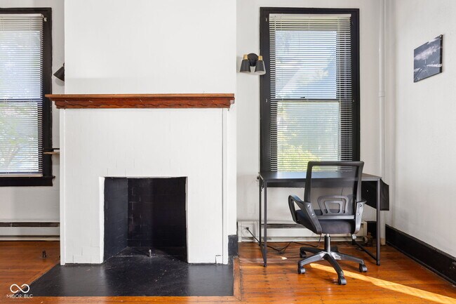 Building Photo - 784 Woodruff Pl E Dr