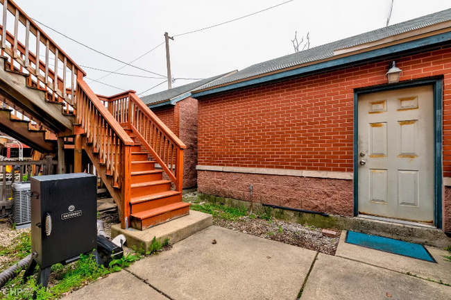 Building Photo - 1441 W Fillmore St