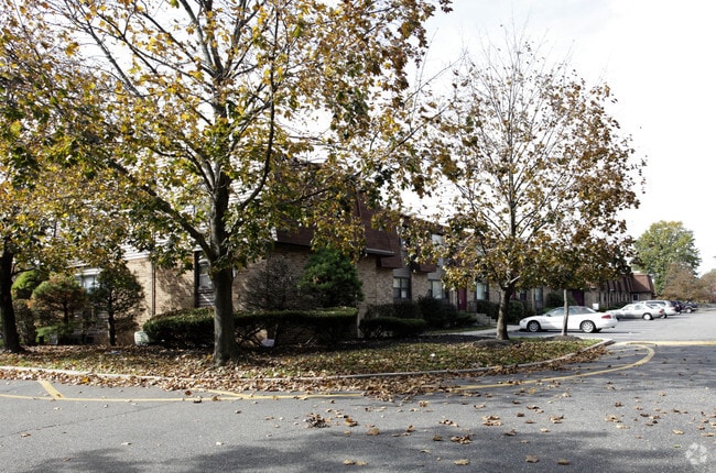 Briarcrest - Briarcrest Estates