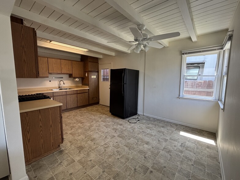 Building Photo - 2439 Pierpont Blvd