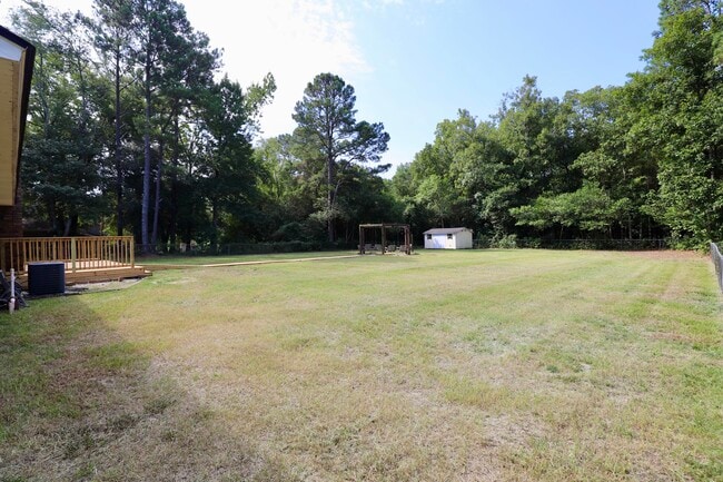 Building Photo - 579 Sierra St
