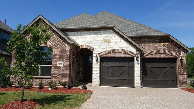 Primary Photo - 1551 Trowbridge Cir