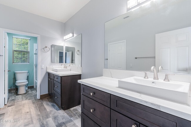 Building Photo - 504 Rustic Hills Dr