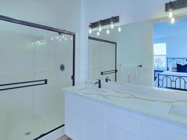 Building Photo - 4300 Newton Ave