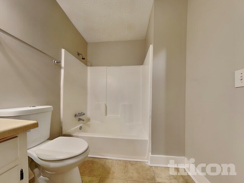 Building Photo - 2224 Clinchfield Ct