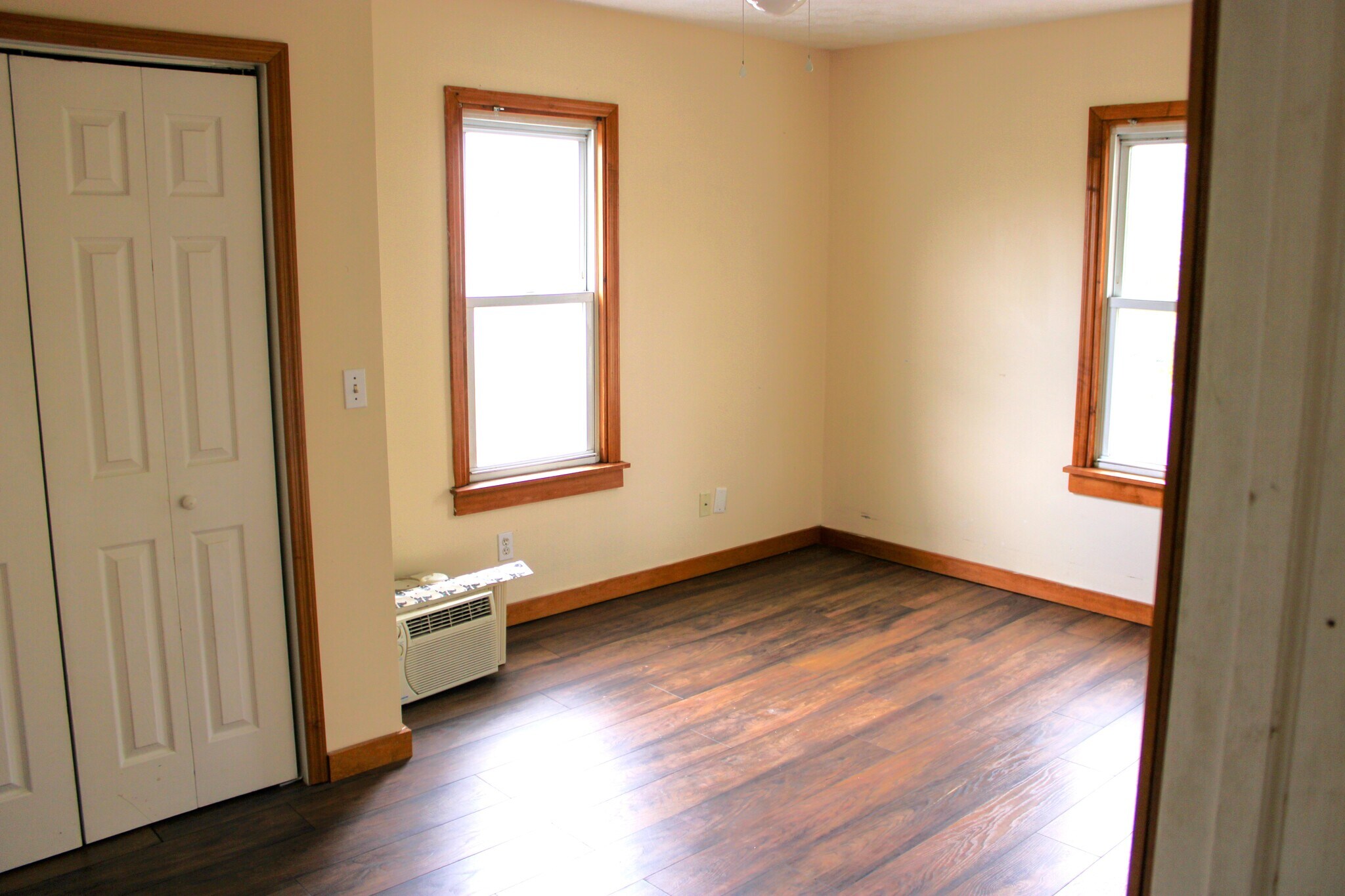 Building Photo - 102 Seneca St