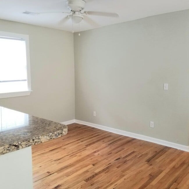 Building Photo - Available 8/1. Beautiful 3 BR/2 BA Home in the Heart of Downtown Charleston!