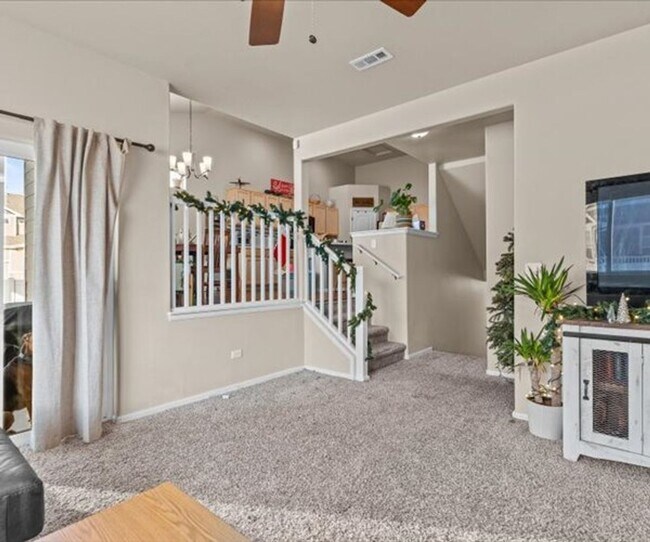 Building Photo - Modern 4-Bedroom Home in Desirable Promontory Neighborhood - Pet Friendly