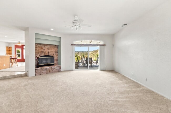 Building Photo - 15543 Vista Vicente Dr