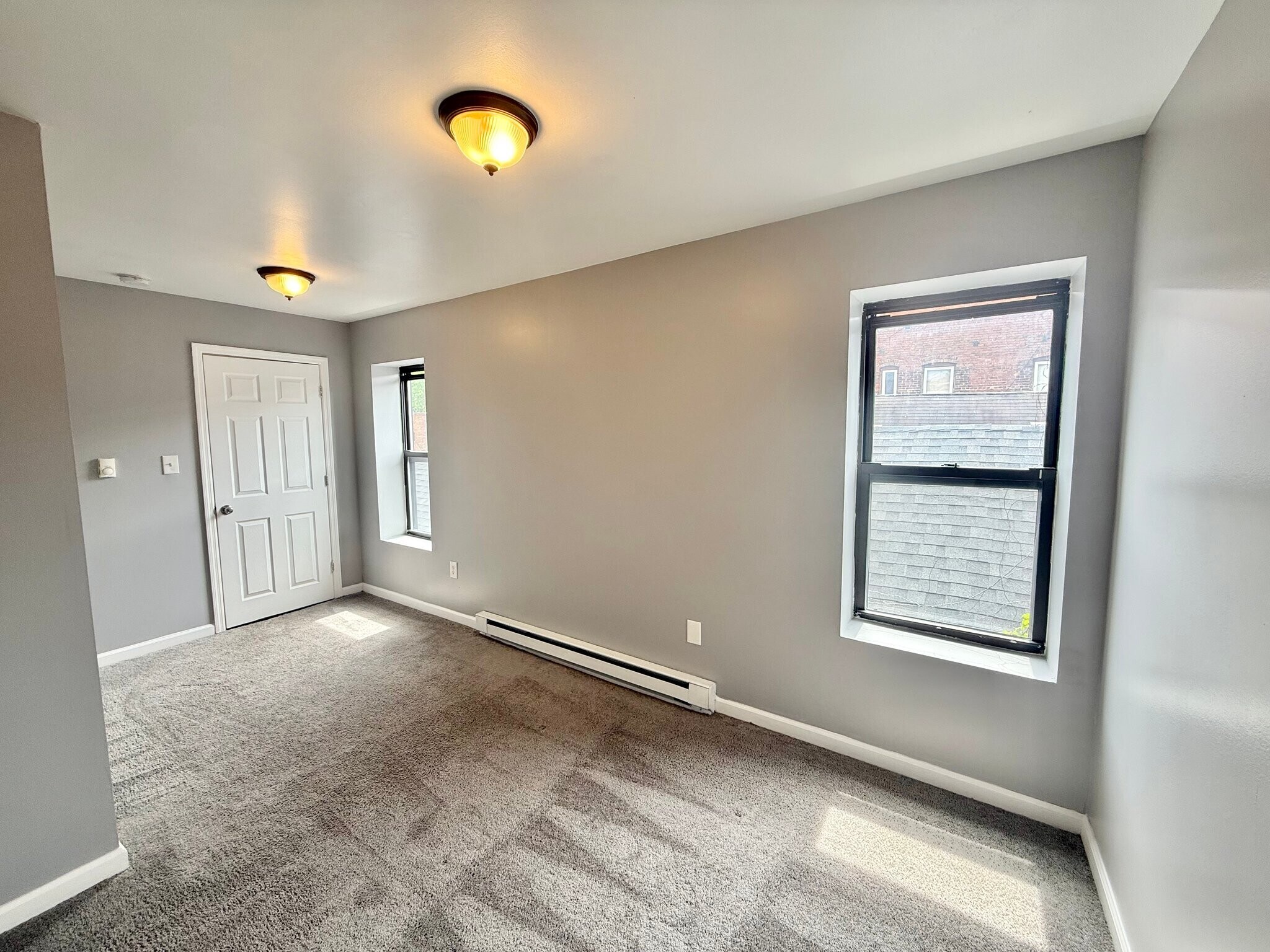 Building Photo - 429 3rd St