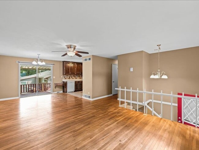 Building Photo - Get $725 off your security deposit OR $250...