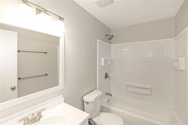 Building Photo - 455 Westside School Rd