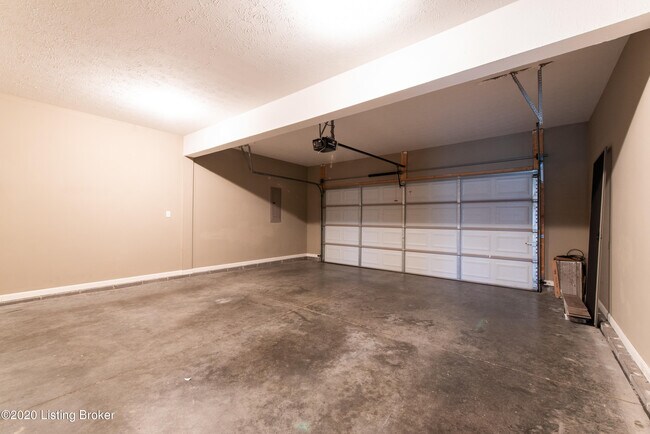 Building Photo - 18004 Duckleigh Ln
