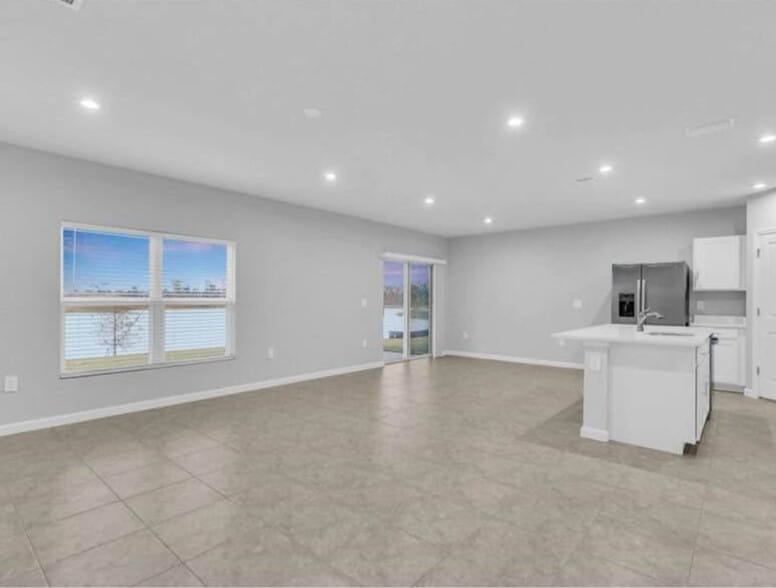 Building Photo - 814 172nd Ct E